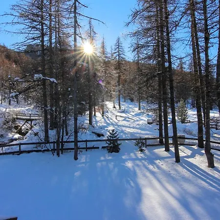 펜션 Chalet Di Montagna Immerso Nella Natura