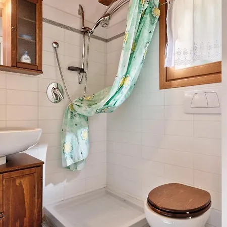 펜션 Chalet Di Montagna Immerso Nella Natura
