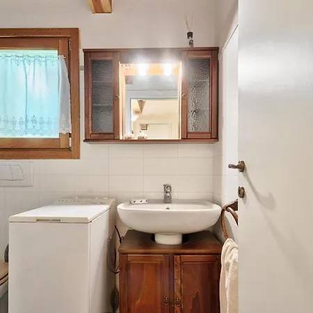 펜션 Chalet Di Montagna Immerso Nella Natura *